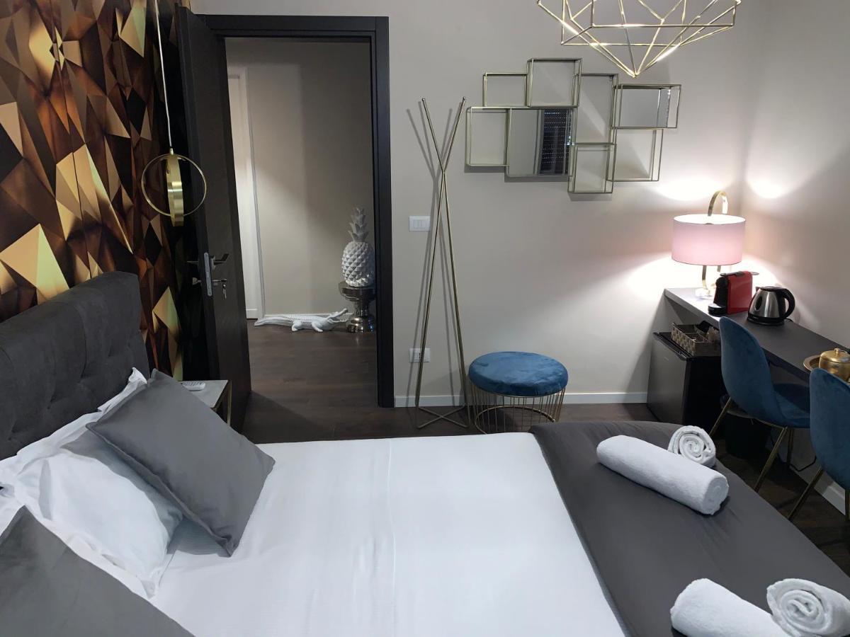 Suite Lame 37 Rental Rooms Болонья Экстерьер фото