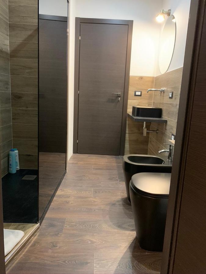 Suite Lame 37 Rental Rooms Болонья Экстерьер фото