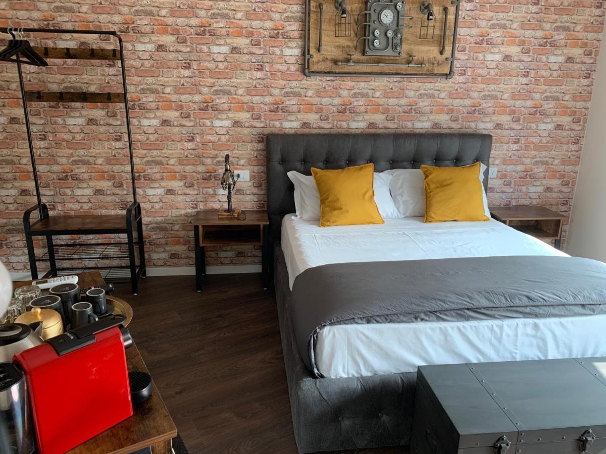 Suite Lame 37 Rental Rooms Болонья Экстерьер фото
